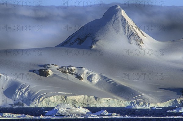 Antarctica, Wedell sea, landscape, snow, ice, mountains, marginal sea
