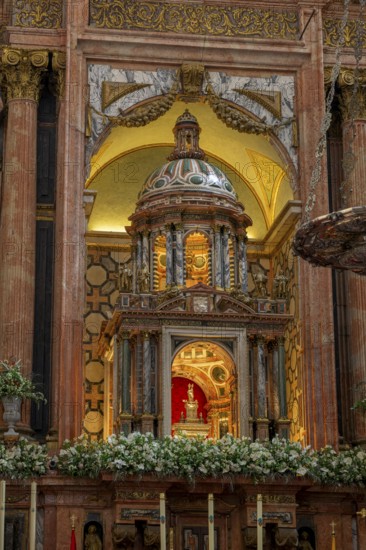 Cathedral Mosque of Cordoba (Mezquita-Catedral), Magnificent church altar with baroque decoration and golden ornaments, Cordoba, Andalusia, Spain