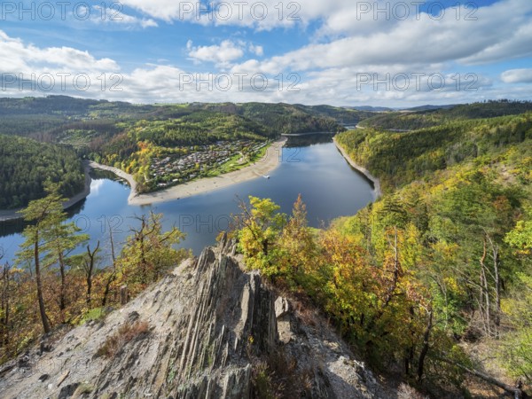 View from Bockfelsen of Hohenwarte Reservoir in autumn, Saaleschleife, Obere Saale, Thuringian Slate Mountains nature park Park, Obere Saale, Thuringia, Germany