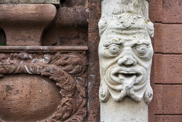 Stone figure at the entrance gate, Abbey Castle Corvey in Hoexter, Weserbergland, North Rhine Westphalia, Germany, Europe, Figur am Eingangstor, ehemalige Abtei und Schloss Corvey in Höxter, Weserbergland, Nordrhein-Westfalen, Deutschland, Europa