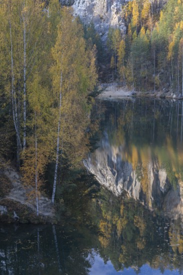 Adršpašské pond, lakeshore with trees and rocks on a sunny day in autumn, Dolní Adršpach, 549 57 Adersbach, CZ