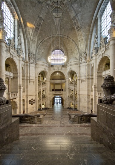 Neues Rathaus, interior view, Wilhelminian palace-like magnificent building in eclectic style, Hanover, Lower Saxony, Germany
