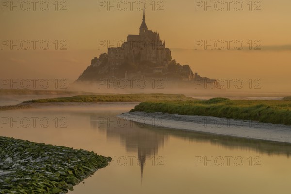 Klosterberg, Le Mont, Saint-Michel, Mt. San Michel, tourist attraction, island, Archangel Michael, monastery, bay, strongest tides in Europe, sunrise, clouds of fog, Normandy, France