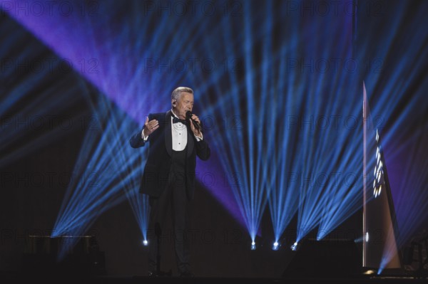 Roland Kaiser live on The Arena Tour 2025 in the Berlin Uber Arena on 14 May 2025