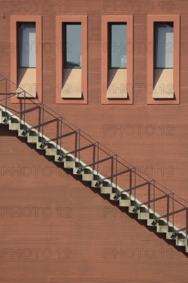 Red house wall of the portico with external staircase and four windows, building, red, Maininsel, Alte Brücke, Main, Frankfurt, Hesse, Germany
