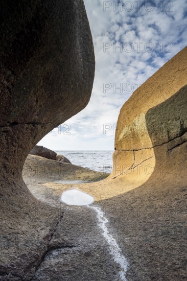 Nesvåghålo rock formation, cave on the coast, Sokndal, Rogaland, Norway