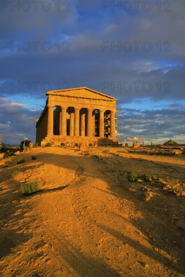 Temple of Concordia, Valley of the Temples, Agrigento, Sicily, Italy