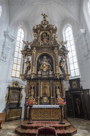 High altar from 1630, Catholic parish church of St Emmeram, Wemding, Swabia, Bavaria, Germany