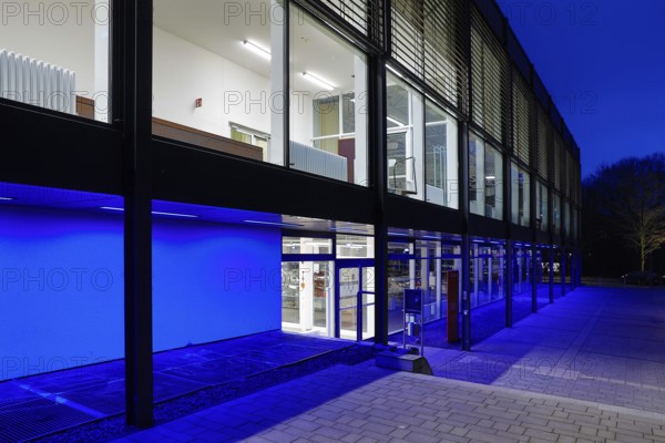 BlueBox Bochum in the evening, Department of Architecture at Bochum University, Central Campus, Ruhr area, North Rhine-Westphalia, Germany