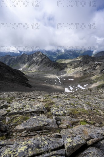 View of a mountain cirque and the Venediger group, hike to the summit of the Lasörling, Lasörling group, Hohe Tauern National Park, East Tyrol, Tyrol, Austria