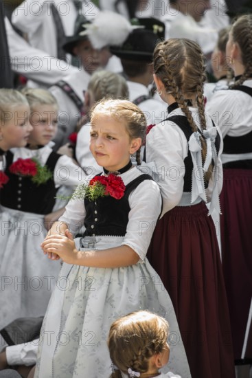 Traditional traditional costume parade, Garmisch-Partenkirchen, Werdenfelser Land, Upper Bavaria, Bavaria, Germany