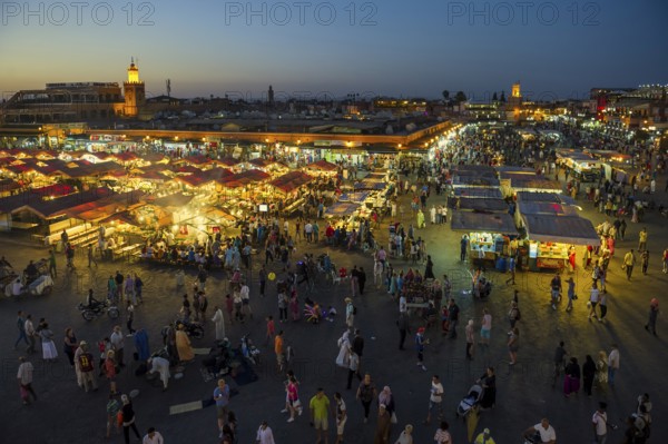 Place Djemma el-Fna, Gauklerplatz, UNESCO World Heritage Site, sunset, Marrakech, Morocco