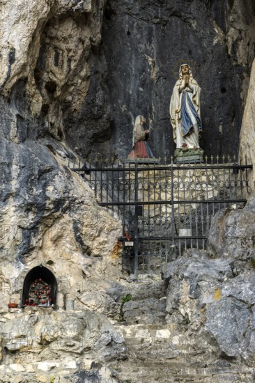 Mariengrotte devotional site, near the Falkenstein castle ruins, near Pfronten, Ostallgäu, Allgäu, Bavaria, Germany