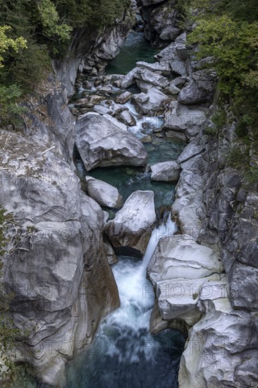 Rocks, rock formations, Verzasca River, near Lavertezzo, Verzasca Valley, Valle Verzasca, Canton Ticino, Switzerland