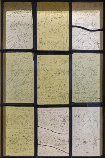 Interior photograph, visitors' signatures carved into window glass, William Shakespeare's birthplace, Stratford-upon-Avon, Warwickshire, England, Great Britain