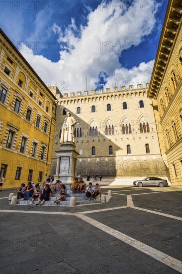 Piazza Salimbeni, Siena, Tuscany, Italy