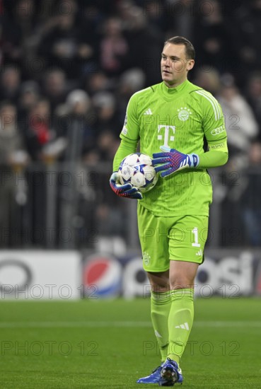 Goalkeeper Manuel Neuer FC Bayern Muenchen FCB (01) with ball, Champions League, Allianz Arena, Munich, Bavaria, Germany