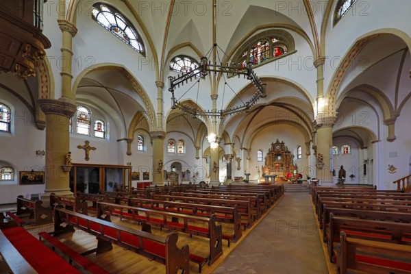 Pfarrkirche Sankt Blasius, interior view, Balve, Sauerland, North Rhine-Westphalia, Germany