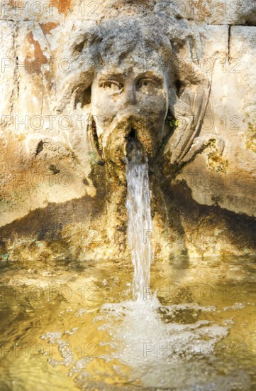 Fountain on a farm in Lubéron, Vaucluse, Lubéron, Provence, France