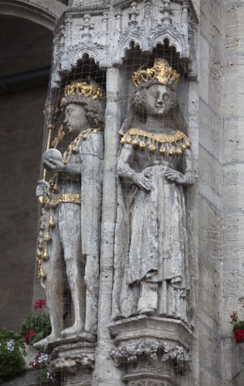 Emperor Otto IV. and Mary, Figures of the historic Town hall, Old town market square, Brunswick, Lower Saxony, Germany, Europe, Kaiser Otto IV. und Maria von Brabant, Figuren am Altstadtrathaus, Altstadtmarkt, Braunschweig, Niedersachsen, Deutschland, Europa