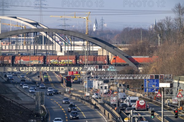 Traffic jam on the A43 motorway near Herne, heading north, in front of the barrier system, the vehicles heavier than 3.5 t stop and are then diverted, behind the barrier there is a dilapidated bridge across the Rhine-Herne Canal, which must be renewed, heavy vehicles must not pass through the bridge, railway bridges, freight train, North Rhine-Westphalia, Germany
