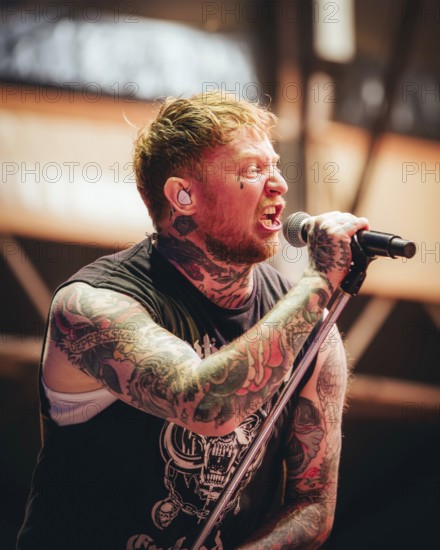 Frank Carter, singer of the Sex Pistols ft. Frank Carter live in the Berlin Zitadelle Spandau on 04.07.2025