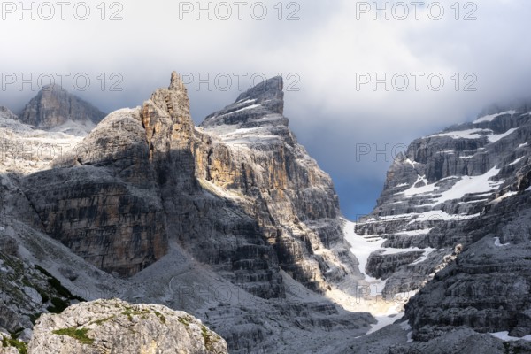 Mountain valley, Castelletto Superiore and Cima Sella peaks, back Scharte Bocca di Tuckett, dramatic atmosphere in the Brenta Mountains, Brenta, Brenta-Adamello Natural Park, Trentino, Italy