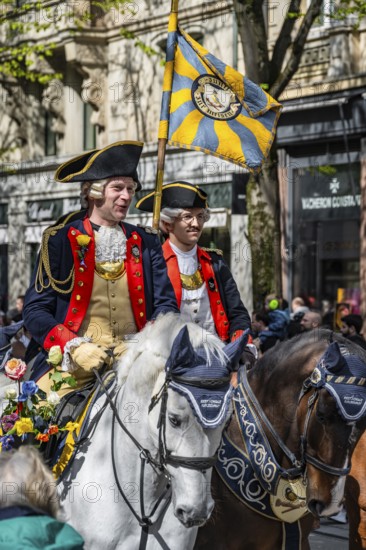 Zunft zur Meisen, parade of historically costumed guild members, Sechseläuten or Sächsilüüte, Zurich Spring Festival, Zurich, Switzerland