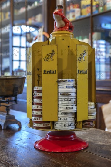 Erdal revolving stand for shoe polish in a former Thuringian drugstore from 1898, set up as a corner shop from 1920 to 1960, now in the Industrial Museum, Sichardstr., Lauf an der Pegnitz, Middle Franconia, Bavaria, Germany