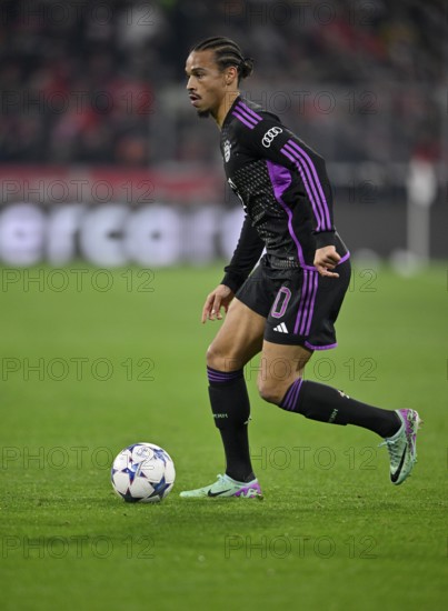 Leroy Sané FC Bayern München FCB (01) on the ball, Champions League, Allianz Arena, Munich, Bayern, Germany