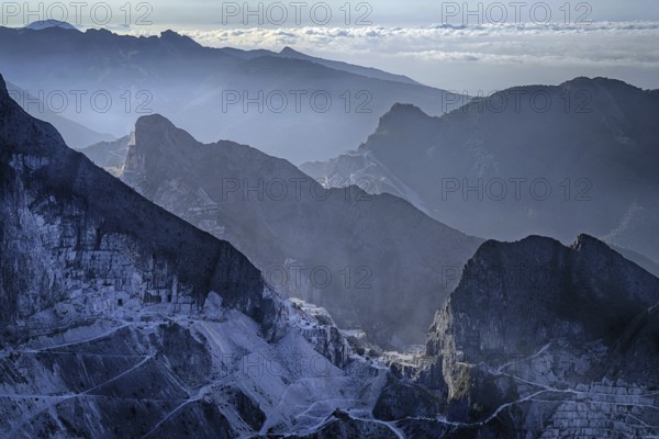 Natural stone, marble, Carrara marble, marble quarries, marble quarry, quarry, Carrara, Italy