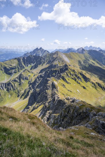 Mountain ridge of the Carnic Main Ridge, Carnic High Trail, Carnic Main Ridge, Carnic Alps, Carinthia, Austria