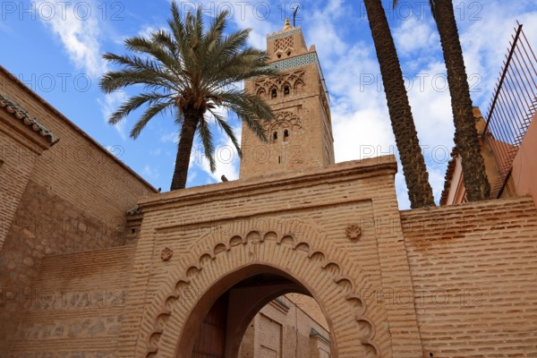 Koutoubia mosque with minaret, landmark of Marrakech, historic old town, Medina, UNESCO World Heritage Site, Morocco