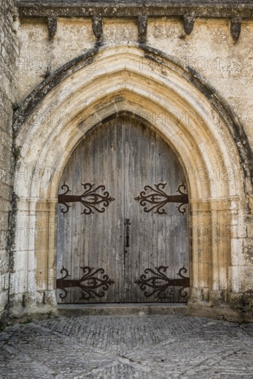 Old door, château de Beynac, Beynac-et-Cazenac, Dordogne, Périgord, Département Dordogne, Region Nouvelle-Aquitaine, France