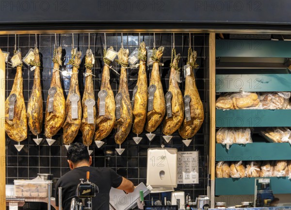 The Mercadeo da Ribeira, also known as TimeOut Market, is the best address for Portuguese specialties and international cuisine. Historic market hall at Cais do Sodré station, Lisbon, Portugal