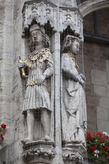 William of Brunswick-Lüneburg and Helen, Figures of the historic Town hall, Old town market square, Brunswick, Lower Saxony, Germany, Europe, Wilhelm von Braunschweig-Lüneburg und seine Gemahlin Helena, Figuren am Altstadtrathaus, Altstadtmarkt, Braunschweig, Niedersachsen, Deutschland, Europa