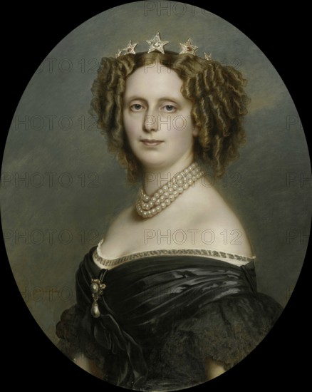 Franz Xaver Winterhalter (20 April 1805 - 8 July 1873), German painter, he was one of the most sought-after and famous portrait painters, here his work:, portrait of Sophia Frederika Mathilda (1818-77), Princess of Württemberg (1863, 1873), Painting, Reproduction of the painting, Work of art, Historical, Woman with crown and pearl jewellery, curly hair in a classical portrait style