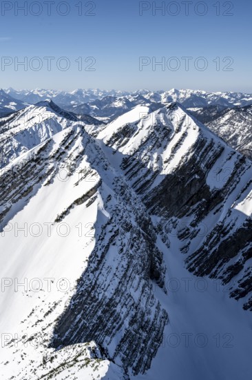 Berge im Winter, Blick auf Vorderlahner Kopf vom Sonntagshorn, Chiemgauer Alpen, Bayern, Deutschland