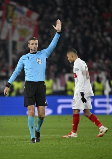 Referee Referee Davide Massa (ITA) Gesture Gesture Enzo Millot VfB Stuttgart (08) Champions League, MHPArena, MHP Arena Stuttgart, Baden-Württemberg, Germany