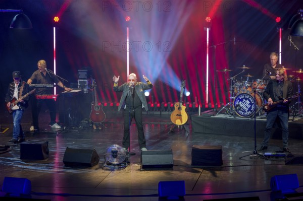 Toni Krahl and the Kinx from Prenzlauer Berg live on The same was the tour in Berlin's Friedrichstadtpalast on 12.01.2026