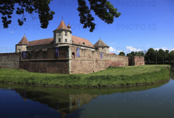 Fogarash Fortress, Cetatea Fagarasului, a historical monument, construction began in 1310, in the city of Fagaras, the fortress is now home to the Museum of the Fagaras Land, Brasov District, Transylvania, Romania