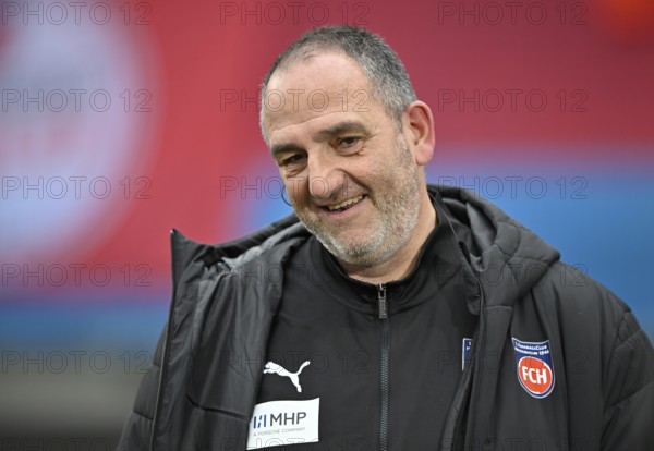 Coach coach Frank Schmidt 1. FC Heidenheim 1846 FCH portrait smiling soccer Bundesliga, Voith-Arena, Heidenheim, Baden-Württemberg, Germany
