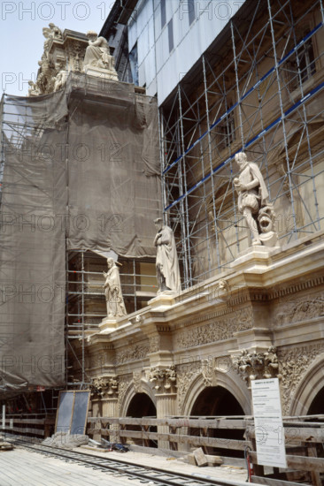 Travaux du Grand Louvre (1981-1999)