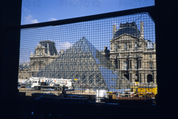 Travaux du Grand Louvre (1981-1999)