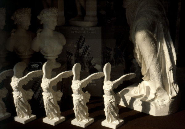 Moulages de la Victoire de Samothrace