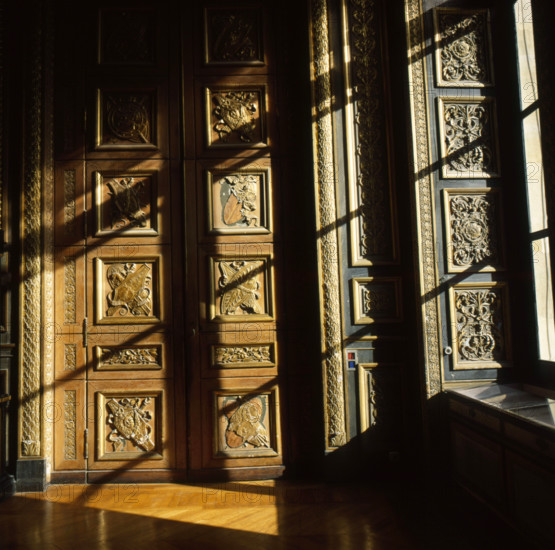Portes de la Salle des Verres au Musée du Louvre