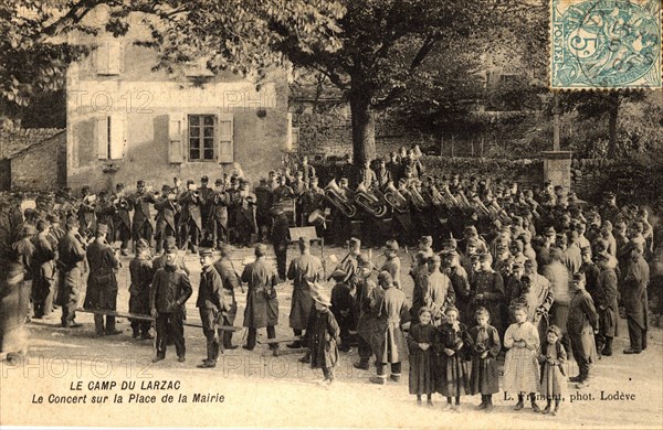 Concert at the place of the town hall
Larzac