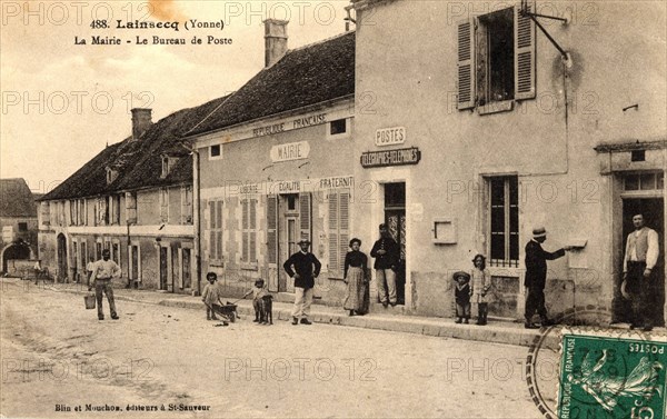 Lainsecq,
Town hall and post office