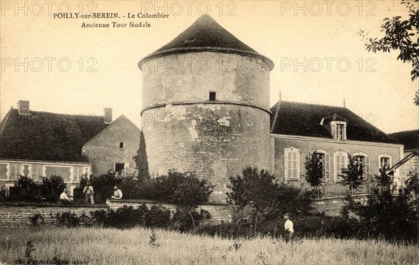 Poilly-sur-Serein,
Colombier