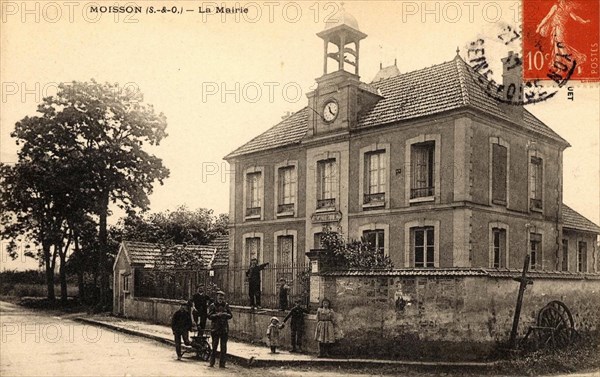 MOISSON,
Town hall